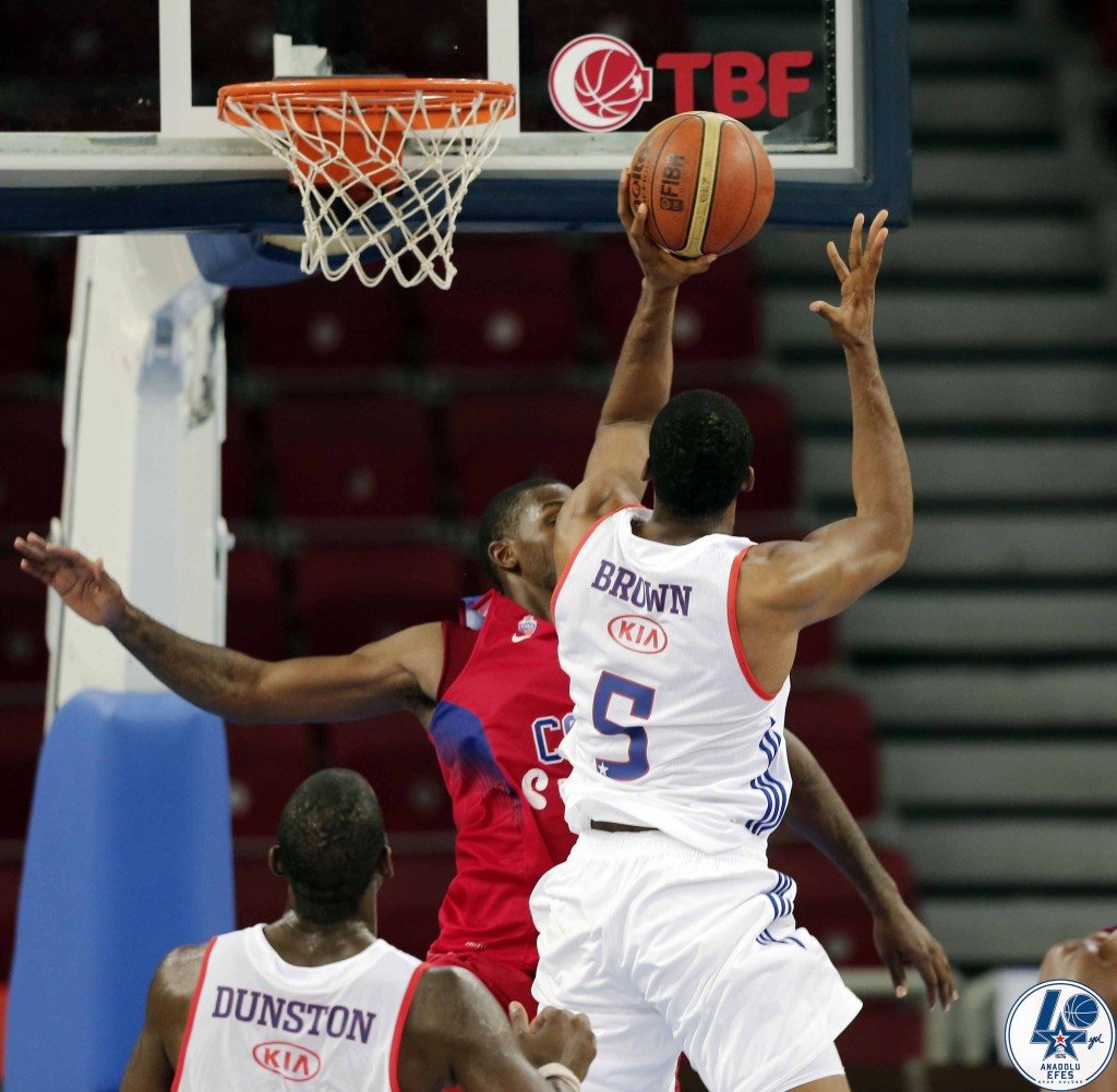 Anadolu Efes's and CSKA Moscow's during their Tubad Banvit Basketball tournament game1 match Anadolu Efes between CSKA Moscow at the Abdi ipekci arena in Istanbul, Turkey, Friday 25, September 2015. Photo by Aykut AKICI/TURKPIX