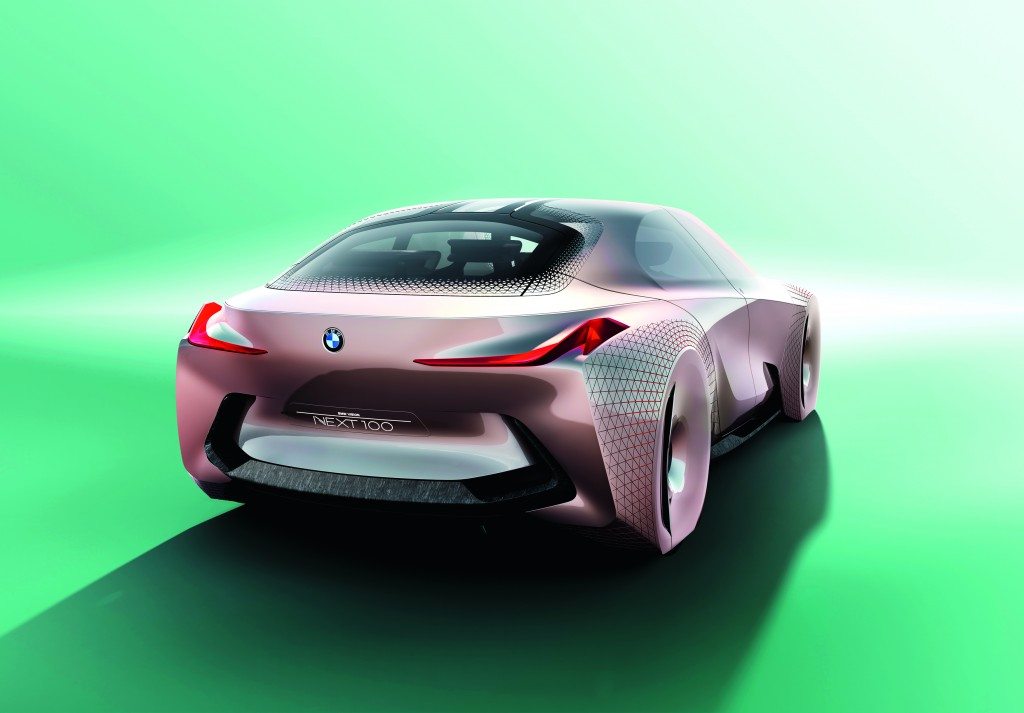 P90212354_BMW_VISION_NEXT_100_Stand_alones
