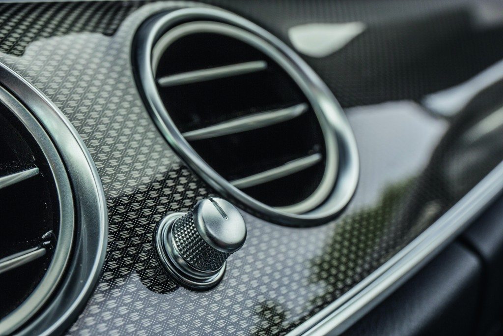 Mercedes-Benz E-Klasse T Modell, Press Test Drive Hamburg 2016, E 220d, designo hyazinthrot metallic, designo Leder Nappa schwarz/titangrau pearlAIR BODY CONTROL, AVANTGARDE,  E 220 d, Kraftstoffverbrauch kombiniert:  4,2 l/100 km, CO2-Emissionen kombini