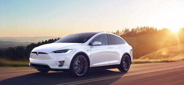 En hızlı SUV'lar Tesla Model X